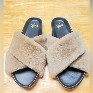 BEEK Eider Shearling CrissCross Sandals